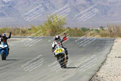 media/Apr-17-2022-CVMA (Sun) [[f474cfa795]]/Race 14 500 Supersport-350 Supersport (Holeshot)/